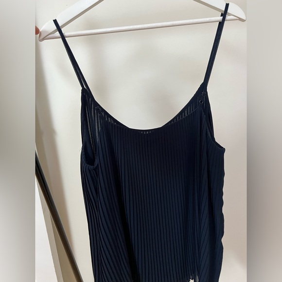 Pleated Top - Picture 2 of 4